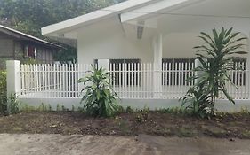 Luna Oslob Travellers Inn